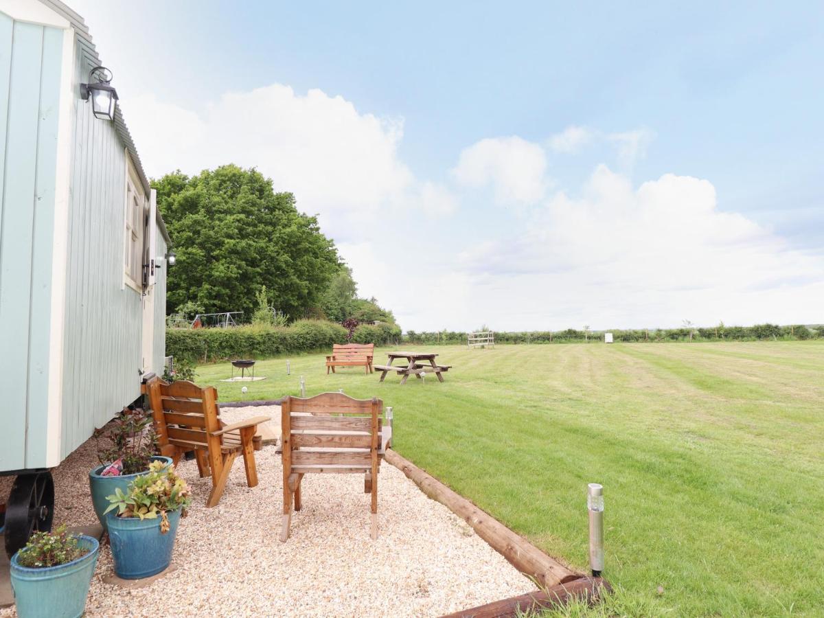 Honeybee Lodge Woodhall Spa Eksteriør billede