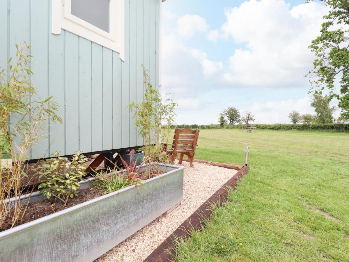 Honeybee Lodge Woodhall Spa Eksteriør billede