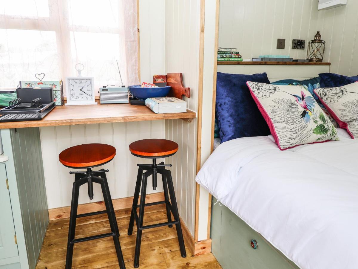 Honeybee Lodge Woodhall Spa Eksteriør billede