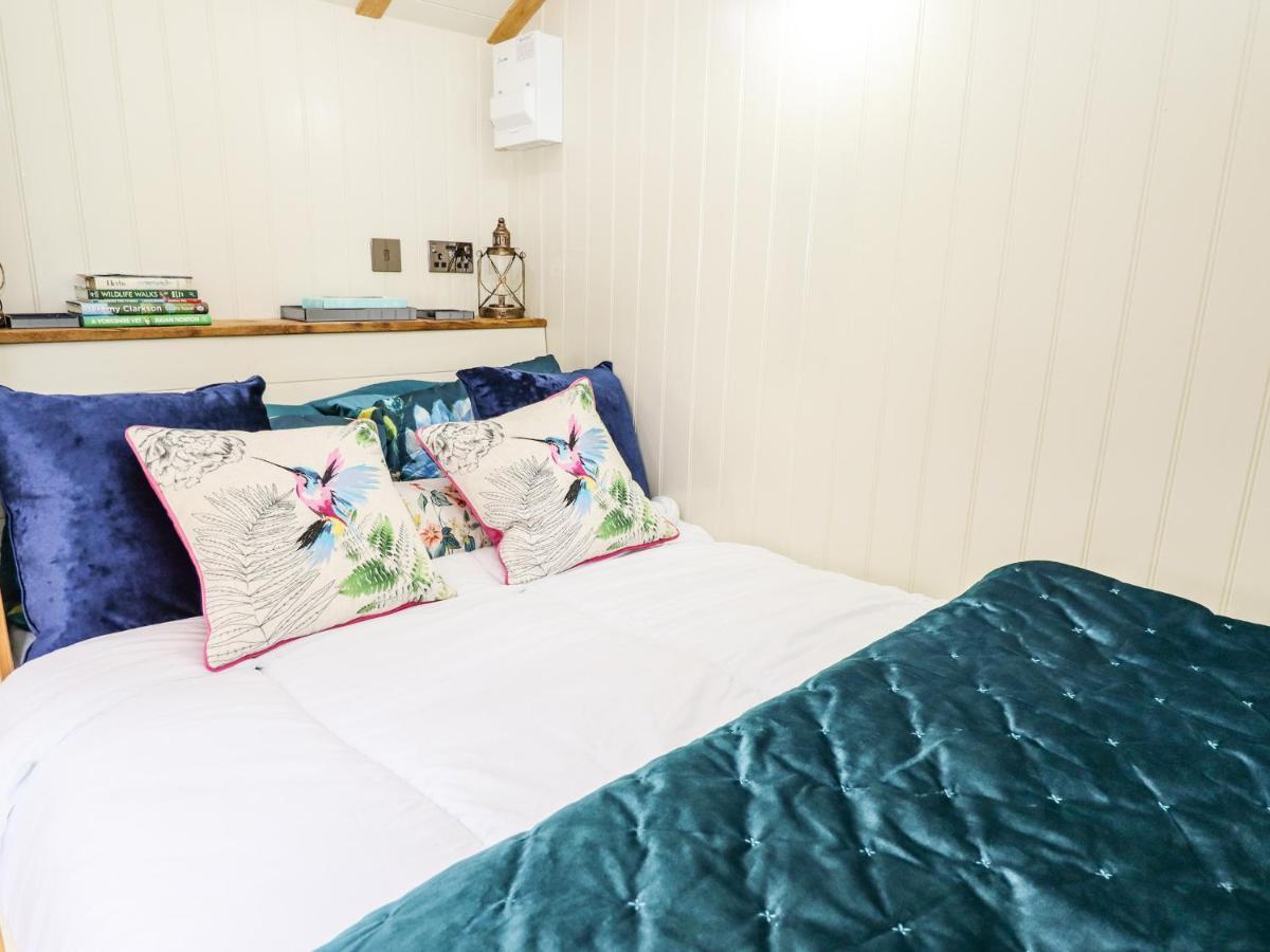 Honeybee Lodge Woodhall Spa Eksteriør billede